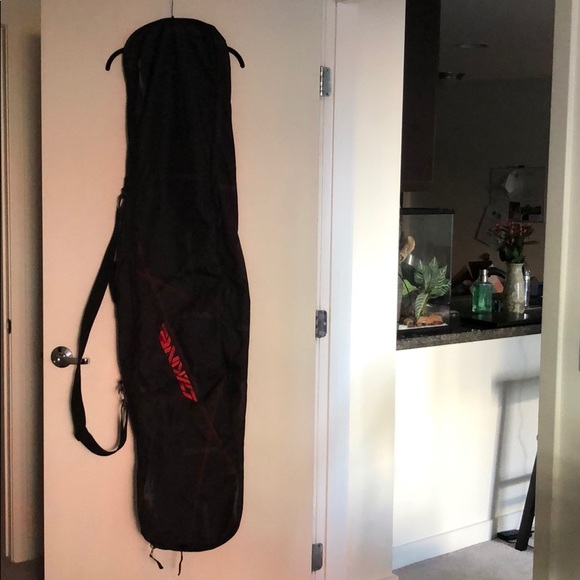 Dakine Other - EUC Dakine snowboard bag. Fits 162”
